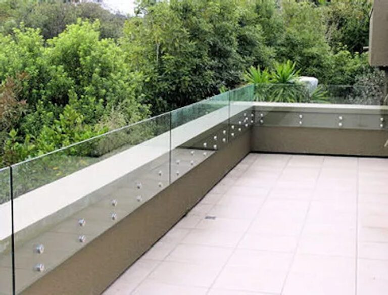 Standoff Glass Fencing & Balustrades - Canberra Glass Fencing